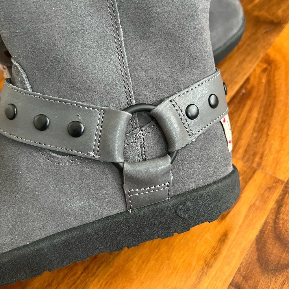Ugg Love boots with embellishments, NEW - Picture 4 of 14